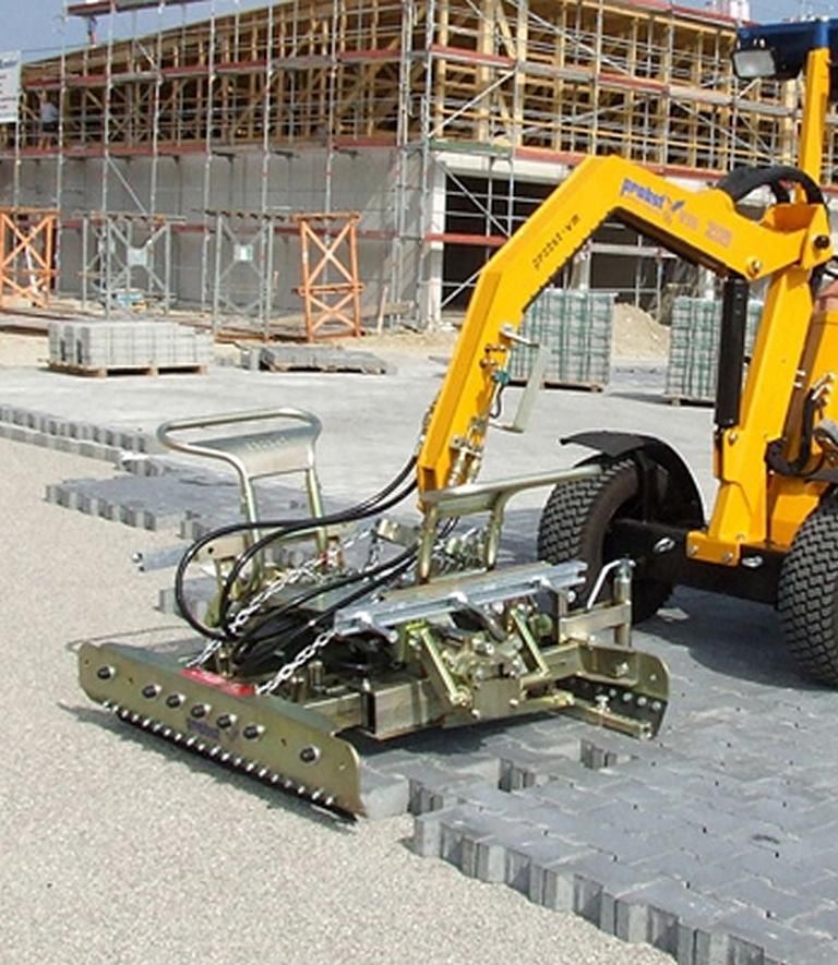 SAUR introduces mechanization to paving