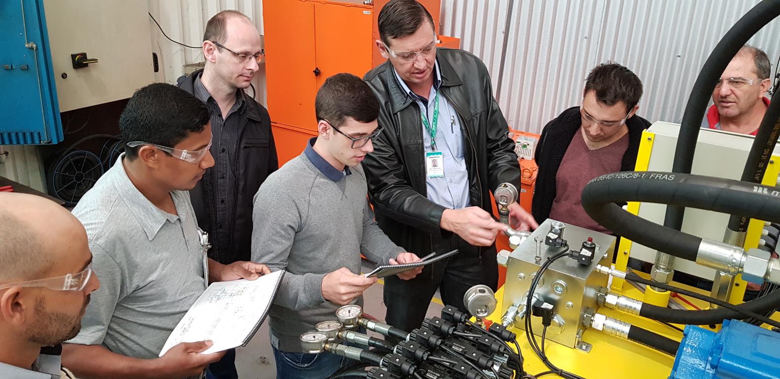 Treinamento de Qualificação Técnica da Linha Agrícola