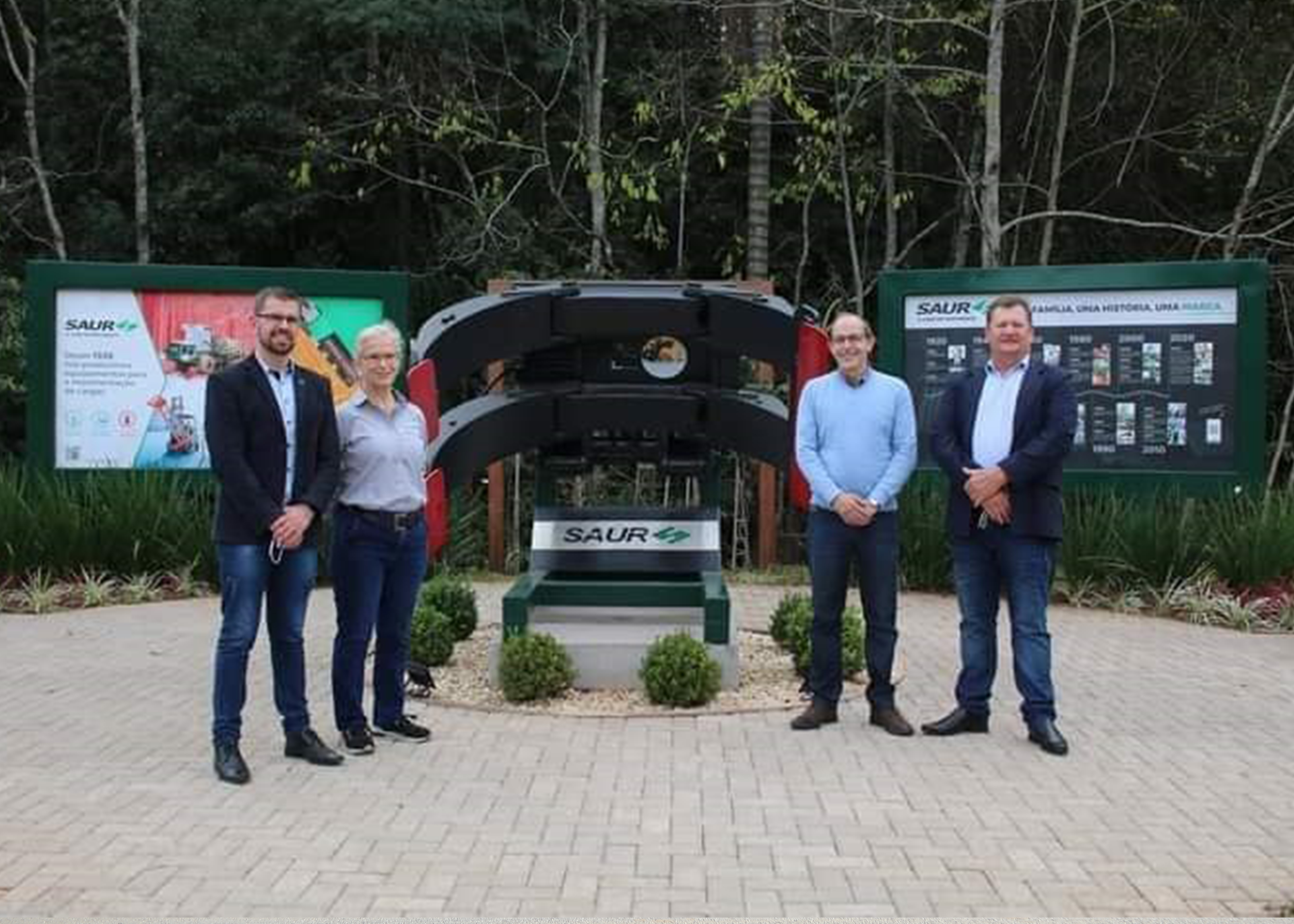 SAUR presente na inauguração do Espaço de Lazer Helmuth Bauer e do Espaço Cultural Ivo Schwingel