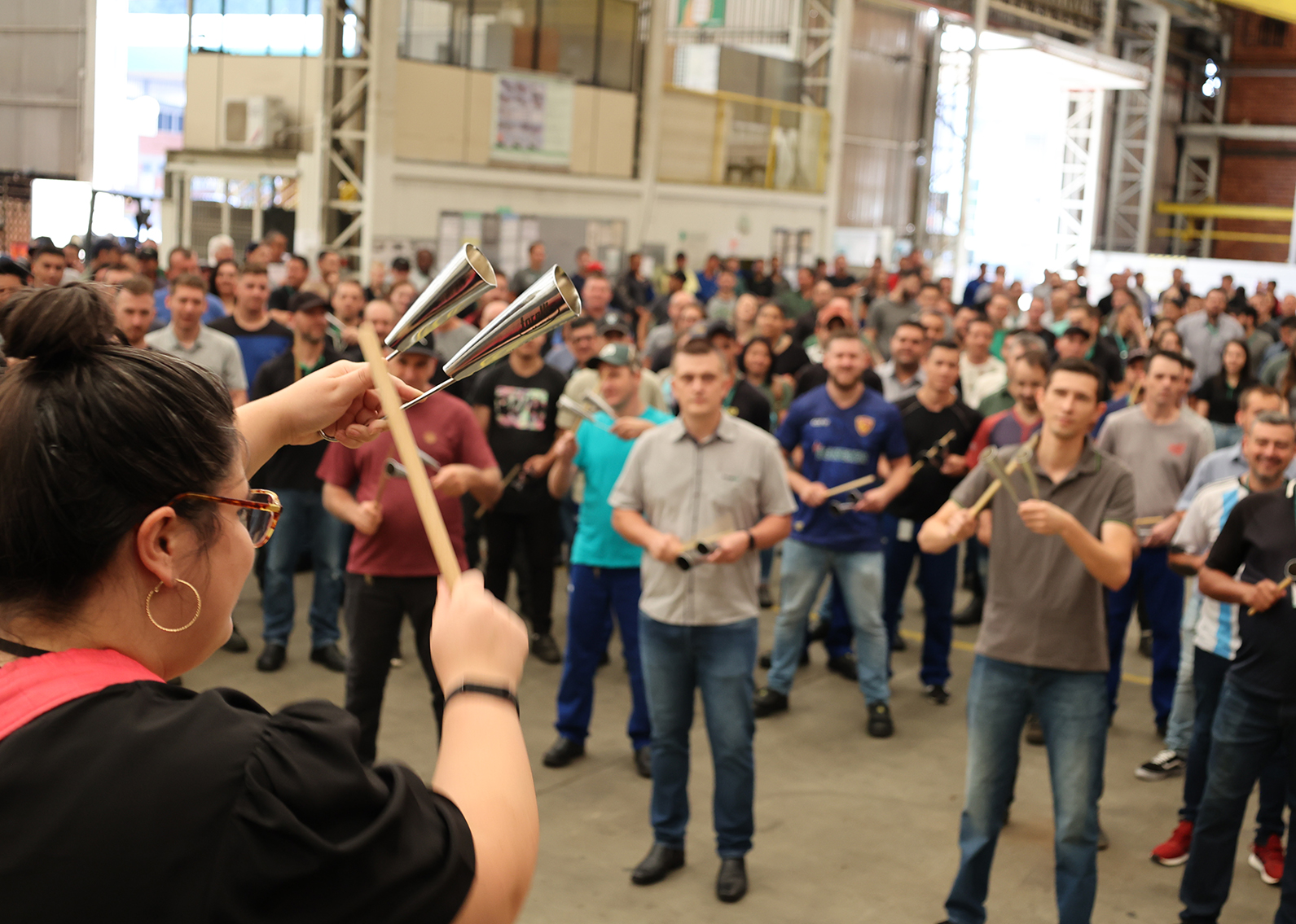 Retorno das Férias Coletivas Foi no Ritmo Animado da Batucada