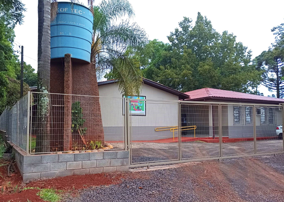 SAUR Contribui para Instalação de Cerca na Escola Municipal de Ensino Fundamental Maurício Cardoso