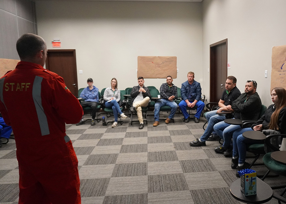 Mais uma equipe de colaboradores participa de Treinamento de Brigada de Emergência