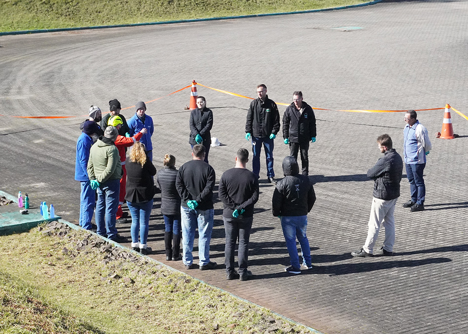 Colaboradores participam de Curso de Brigada de Emergência