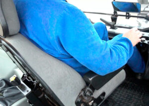 Ergonomia e Praticidade na Movimentação do Operador na Cabine de Operação | PENZSAUR