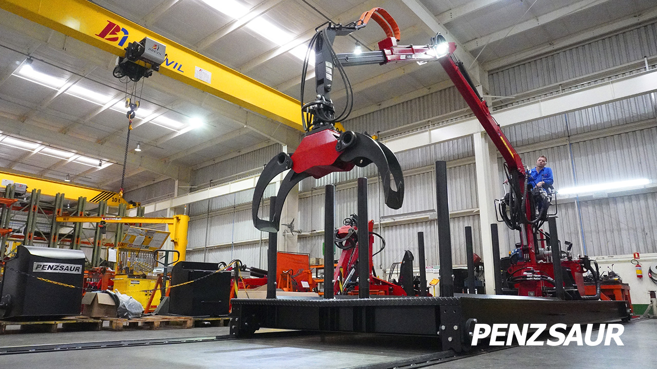 Grua Florestal Sobre Trilhos | PENZSAUR