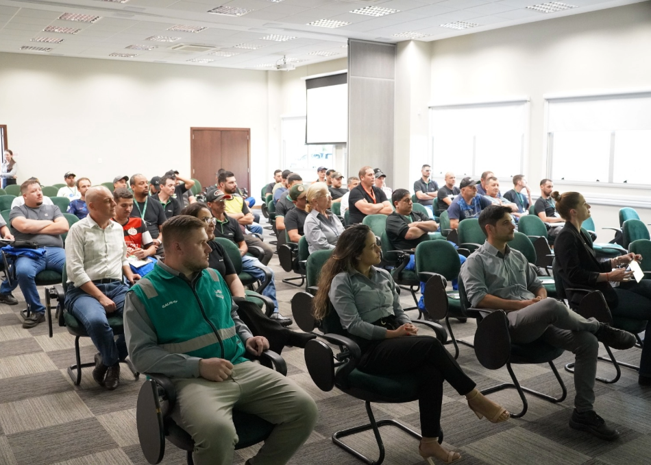 SAUR recepciona seus colaboradores para o ano de trabalho de 2025