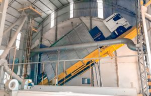 SAUR e representante Hitcar Lift da Argentina presentes na Expologisti-K